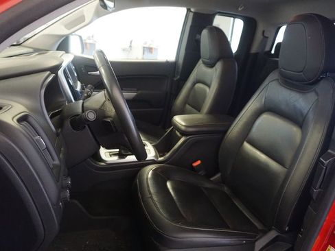 Used 2017 Chevrolet Colorado LT AWD/4WD image 14
