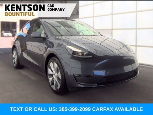 Used 2023 Tesla Model Y Long Range AWD/4WD image 3
