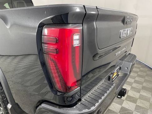 New 2026 GMC Sierra 3500 Denali Ultimate AWD/4WD image 17