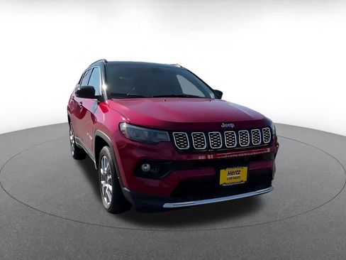 Used 2025 Jeep Compass Limited AWD/4WD image 8