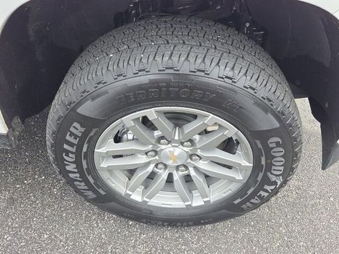 Used 2026 Chevrolet Colorado LT w/ Advanced Trailering Package image 17