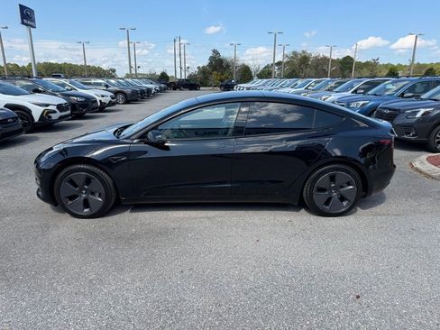 Used 2021 Tesla Model 3 Standard Range Plus image 10