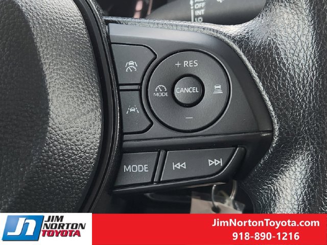 Used 2026 Toyota Corolla LE FWD image 28