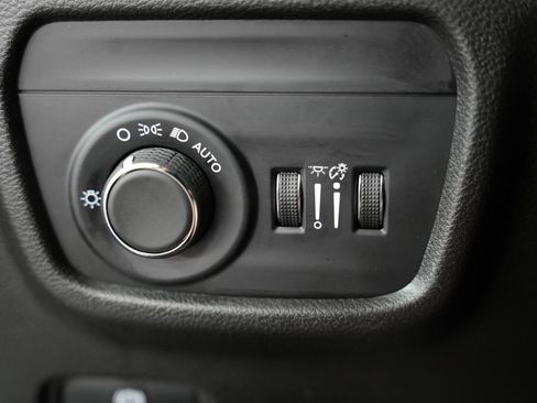 Used 2023 Jeep Grand Cherokee L Laredo AWD/4WD image 50