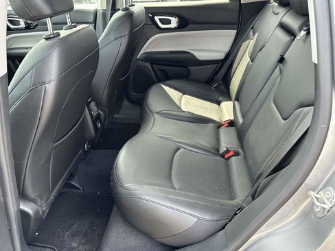 Used 2022 Jeep Compass Limited image 12