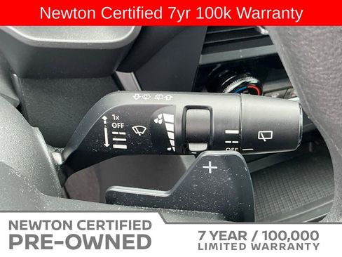 Used 2023 Nissan Rogue SV FWD image 25