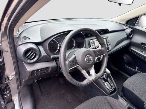 Used 2022 Nissan Kicks S FWD image 9