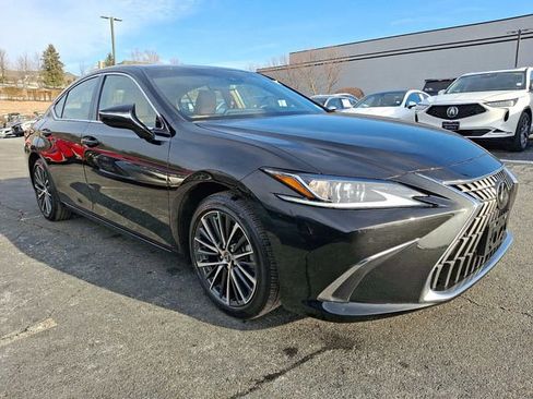 Certified 2024 Lexus ES 300h w/ Premium Package image 2