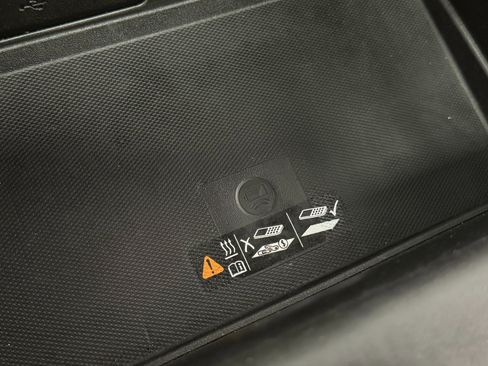 Used 2024 Chevrolet Suburban RST w/ Luxury Package image 31