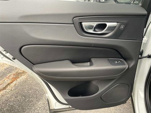 Used 2025 Volvo XC60 T8 Ultra w/ Protection Package Premier image 35