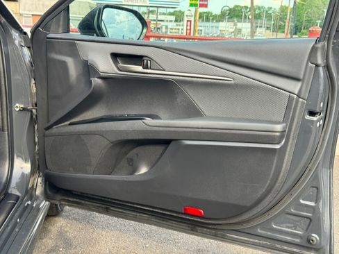 Used 2025 Toyota Camry SE FWD image 37
