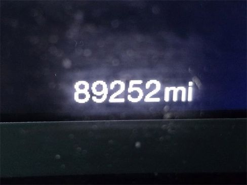 Used 2017 Jeep Renegade Sport w/ Power & Air Group image 31