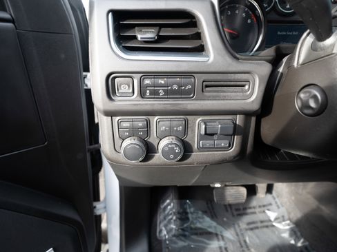 Used 2021 Chevrolet Tahoe Z71 w/ Z71 Signature Package image 11