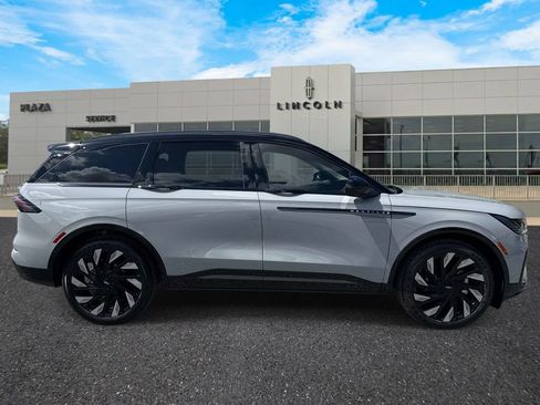 New 2026 Lincoln Nautilus Reserve w/ Jet Appearance Package AWD/4WD image 2