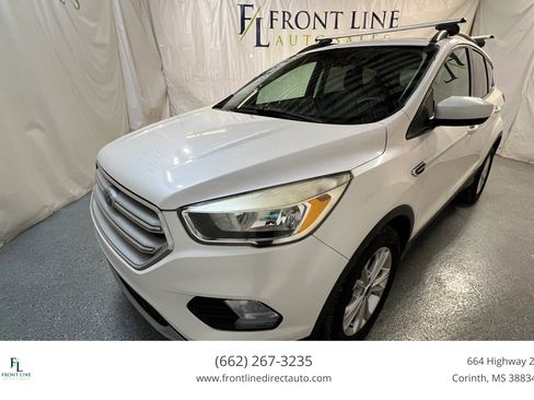 Used 2018 Ford Escape SE w/ SE Sync 3 Package image 3
