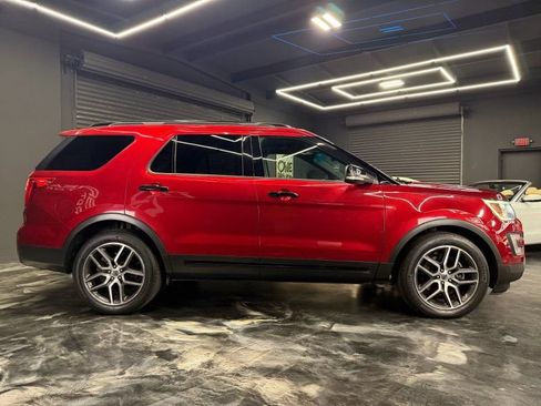 Used 2016 Ford Explorer Sport AWD/4WD image 4
