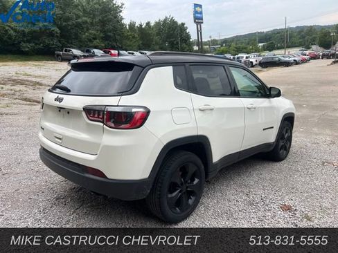 Used 2019 Jeep Compass Latitude AWD/4WD image 3