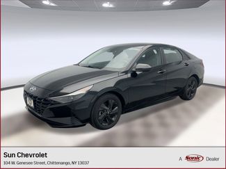 Used 2021 Hyundai Elantra SEL video 1