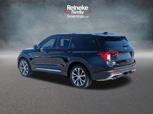 Used 2025 Ford Explorer Platinum w/ Ultimate Package image 8