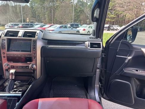 Used 2021 Lexus GX 460 Premium w/ Premium Package image 13