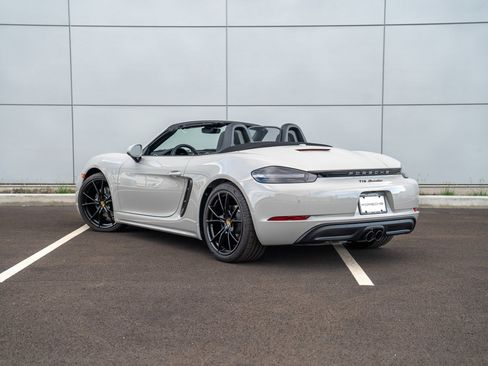 Used 2025 Porsche 718 Boxster image 3
