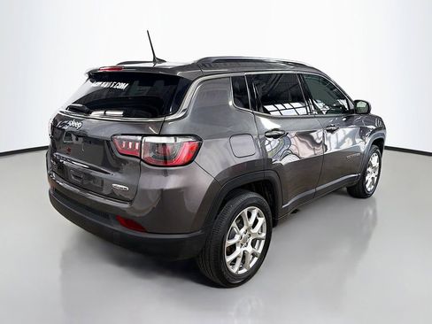 Used 2022 Jeep Compass Latitude AWD/4WD image 10