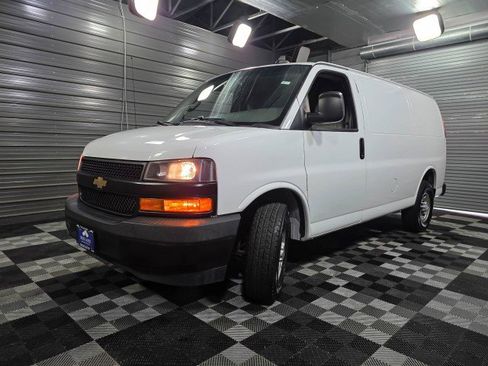 Used 2020 Chevrolet Express 2500 w/ Driver Convenience Package image 31