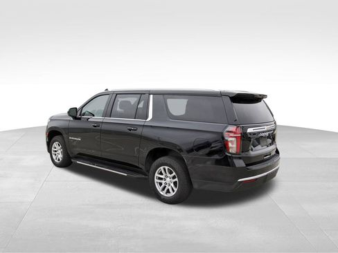 Used 2021 Chevrolet Suburban LT w/ Rear Media and Nav Package image 3