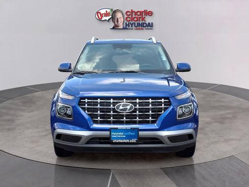 Certified 2024 Hyundai Venue SEL FWD image 8