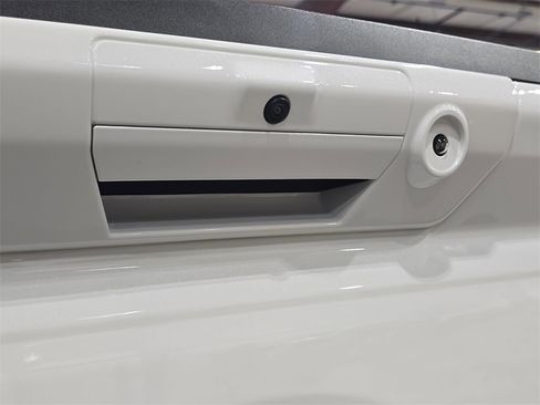 Used 2025 Ford F450 Lariat w/ Chrome Package image 14