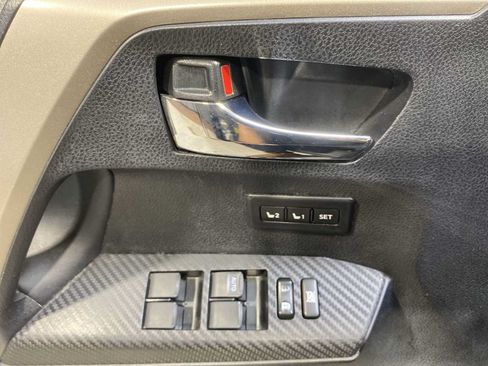 Used 2013 Toyota RAV4 Limited AWD/4WD image 23