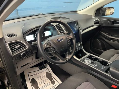 Used 2024 Ford Edge SE AWD/4WD image 5