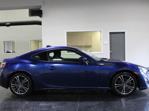 Used 2015 Scion FR-S RWD image 3