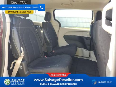 Used 2023 Chrysler Voyager LX FWD image 15