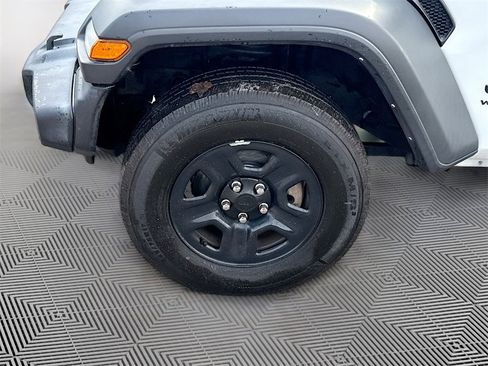 Used 2021 Jeep Wrangler Unlimited Sport image 34