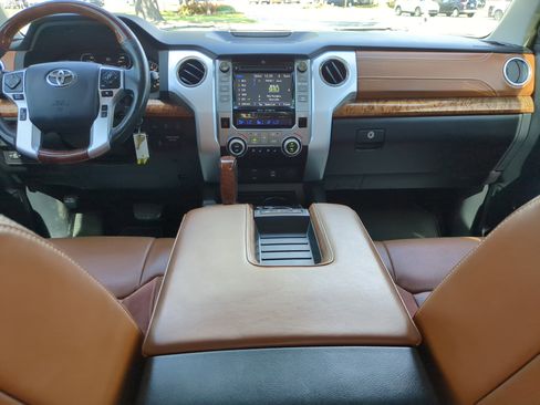 Used 2018 Toyota Tundra SR5 image 14