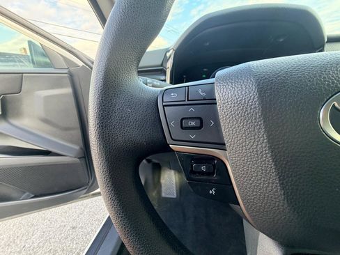 Used 2025 Toyota Camry LE FWD image 20