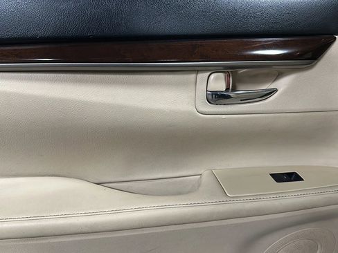 Used 2013 Lexus ES 350 w/ Luxury Pkg image 12