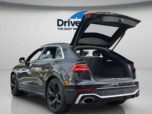 Used 2021 Audi RS Q8 w/ Luxury Package image 2