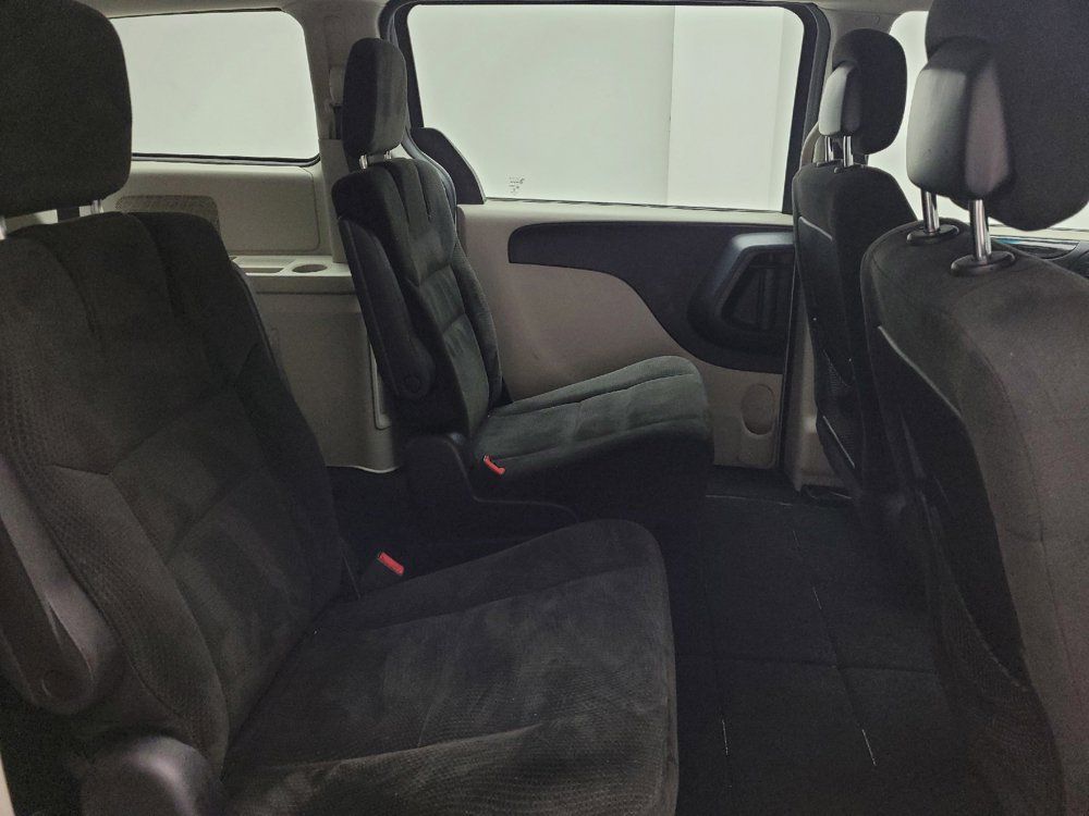 Used 2016 Dodge Grand Caravan American Value Package w/ UConnect Hands-Free Group FWD image 19