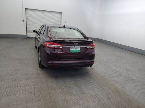 Used 2017 Ford Fusion SE w/ Equipment Group 201A FWD image 6