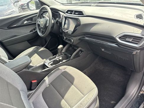 Used 2023 Chevrolet TrailBlazer LT w/ Convenience Package FWD image 29