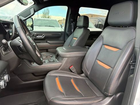 Used 2024 GMC Sierra 3500 AT4 w/ Technology Package AWD/4WD image 32
