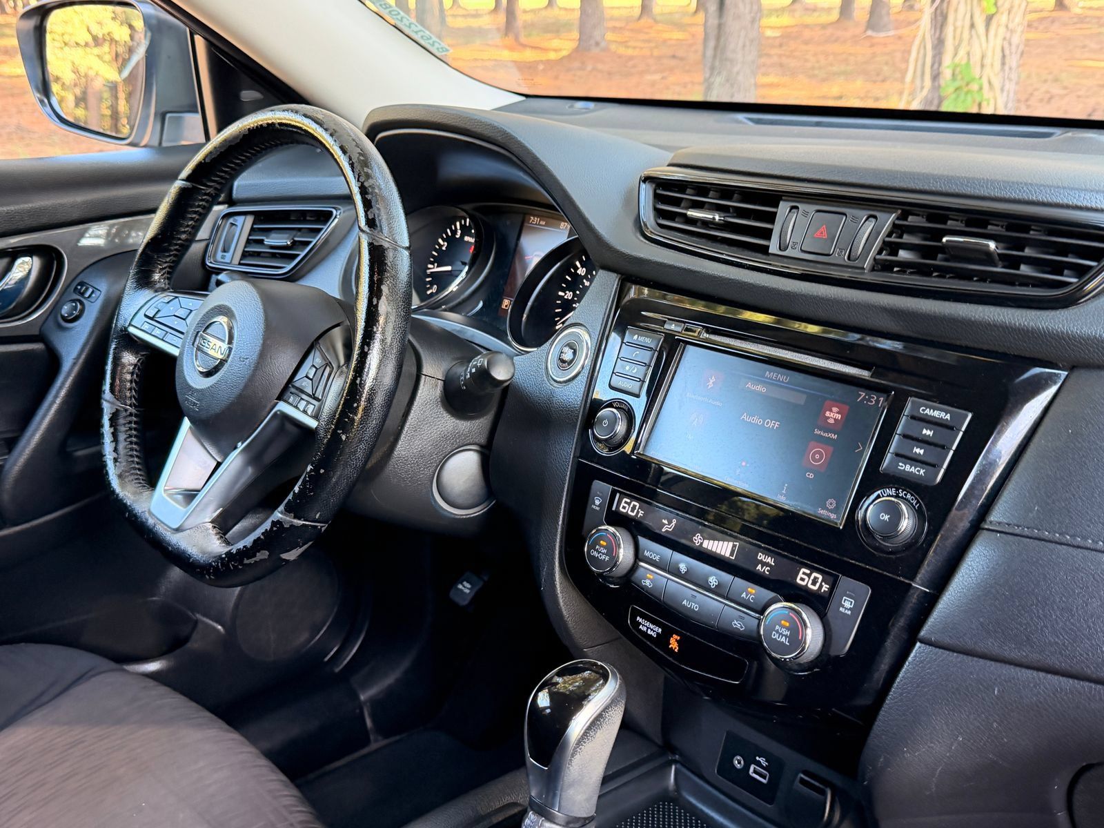 Used 2020 Nissan Rogue SV FWD image 18