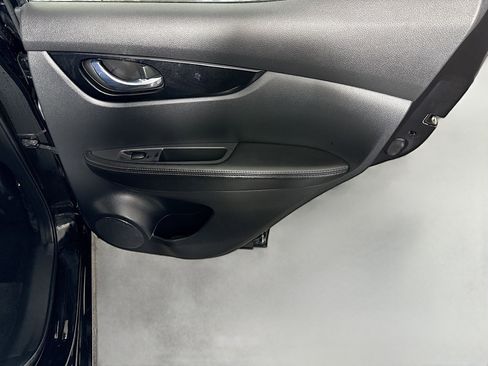 Used 2022 Nissan Rogue Sport SL w/ Premium Package image 28