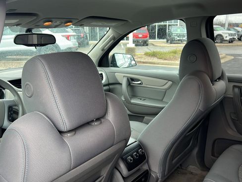 Used 2017 Chevrolet Traverse LS image 16