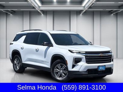 Used 2024 Chevrolet Traverse LT