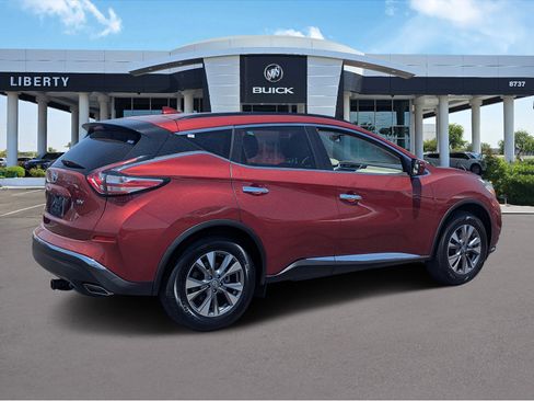 Used 2017 Nissan Murano SV image 3