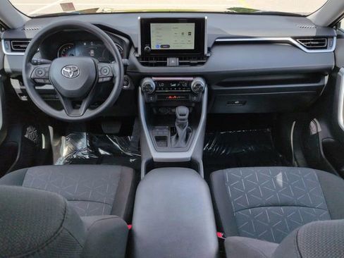 Certified 2025 Toyota RAV4 XLE w/ Convenience Package FWD image 15