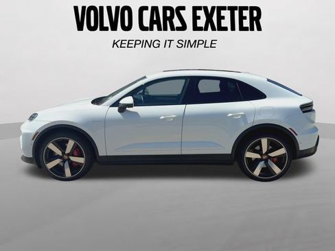 Used 2025 Porsche Macan 4S Electric AWD/4WD image 7
